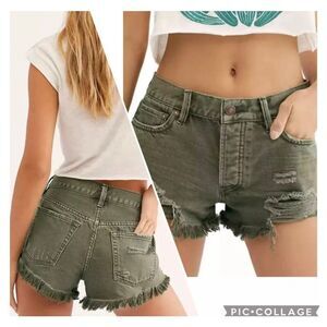 Free People Loving Good Vibrations Cutoff Denim Shorts Frayed Hem Button Close S